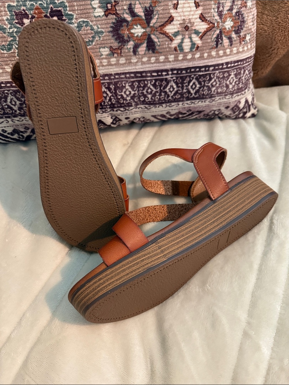 New without Tag Cushionaire Sandal. - Picture 4 of 6